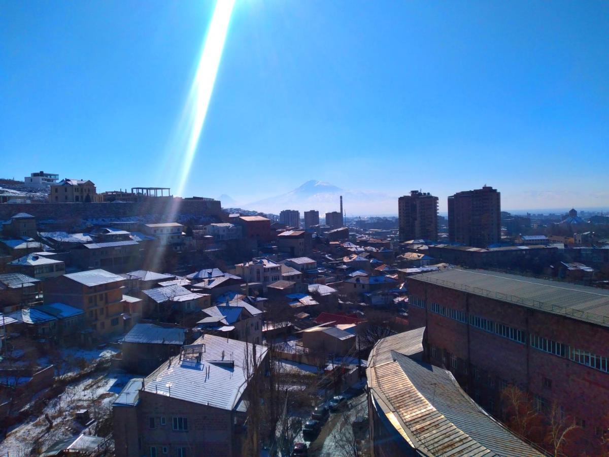 3 Room Apartment In Small Center Of เยเรวาน ภายนอก รูปภาพ